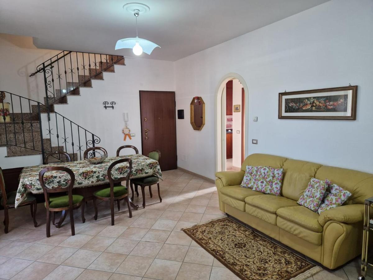 Appartamento Casa Elsa Palidoro Esterno foto